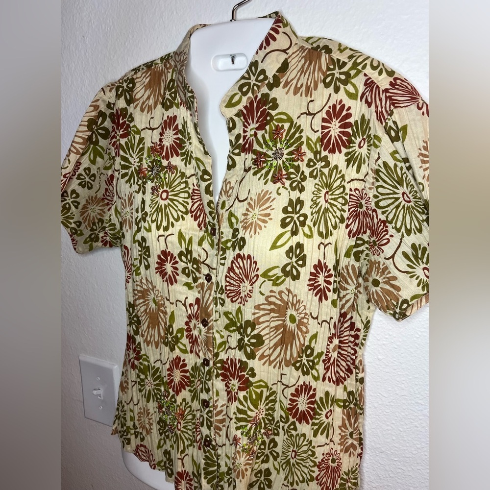 Keren Hart Button Front Floral Embroidered Top – Size M - Picture 6 of 7
